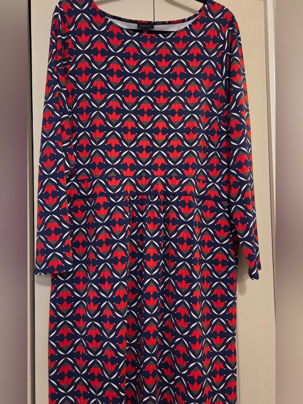 Talbots Knee Length Navy Dress with Red Floral GeoPrint XL NWOT Fall/ Winter
